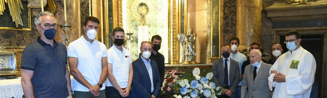 El Real Zaragoza cumple con la Ofrenda de Flores a la Virgen