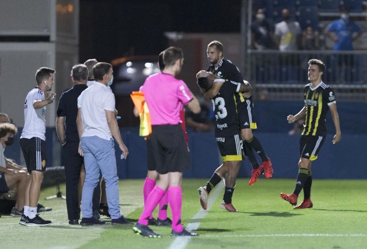 El Real Zaragoza gana dos partidos y pierde dos puntos