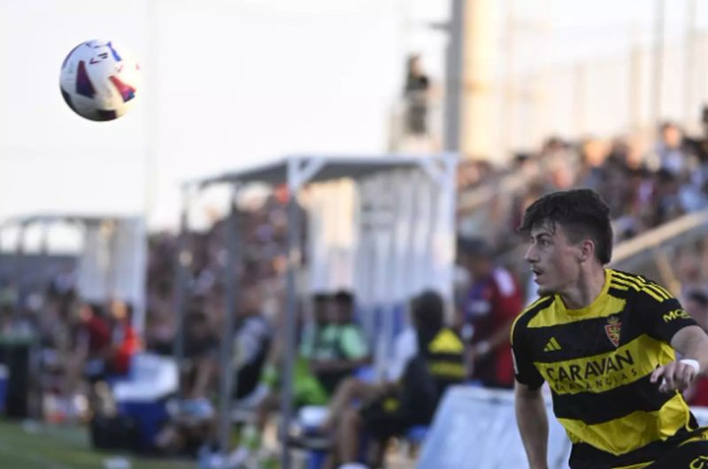 La lesión de Mollejo da paso a Liso en el once de un Real Zaragoza tocado